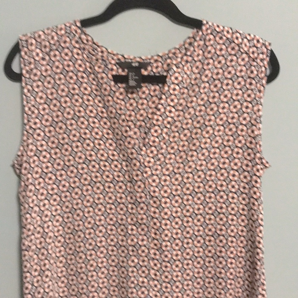 H&M blouses summer fun - Picture 2 of 8
